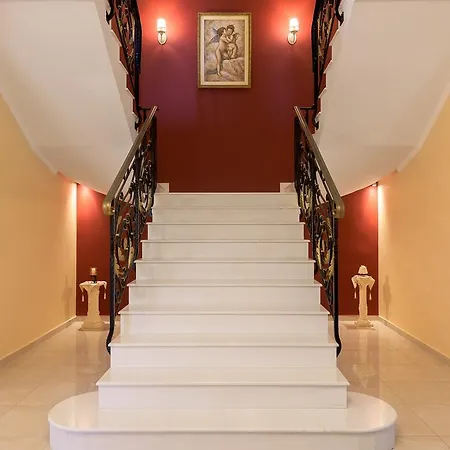 Sunny Breeze Deluxe Villa Near Beach, Private Pool Villa *