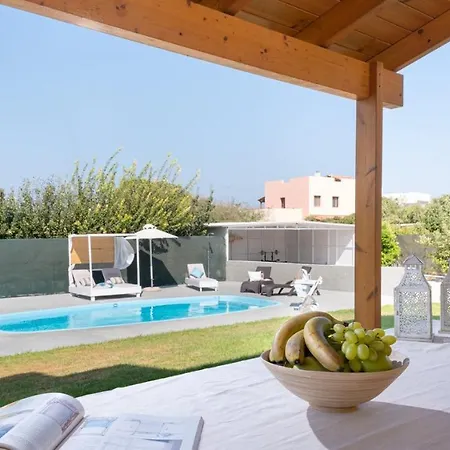 ヴィラ Sunny Breeze Deluxe Near Beach, Private Pool クレマスティ